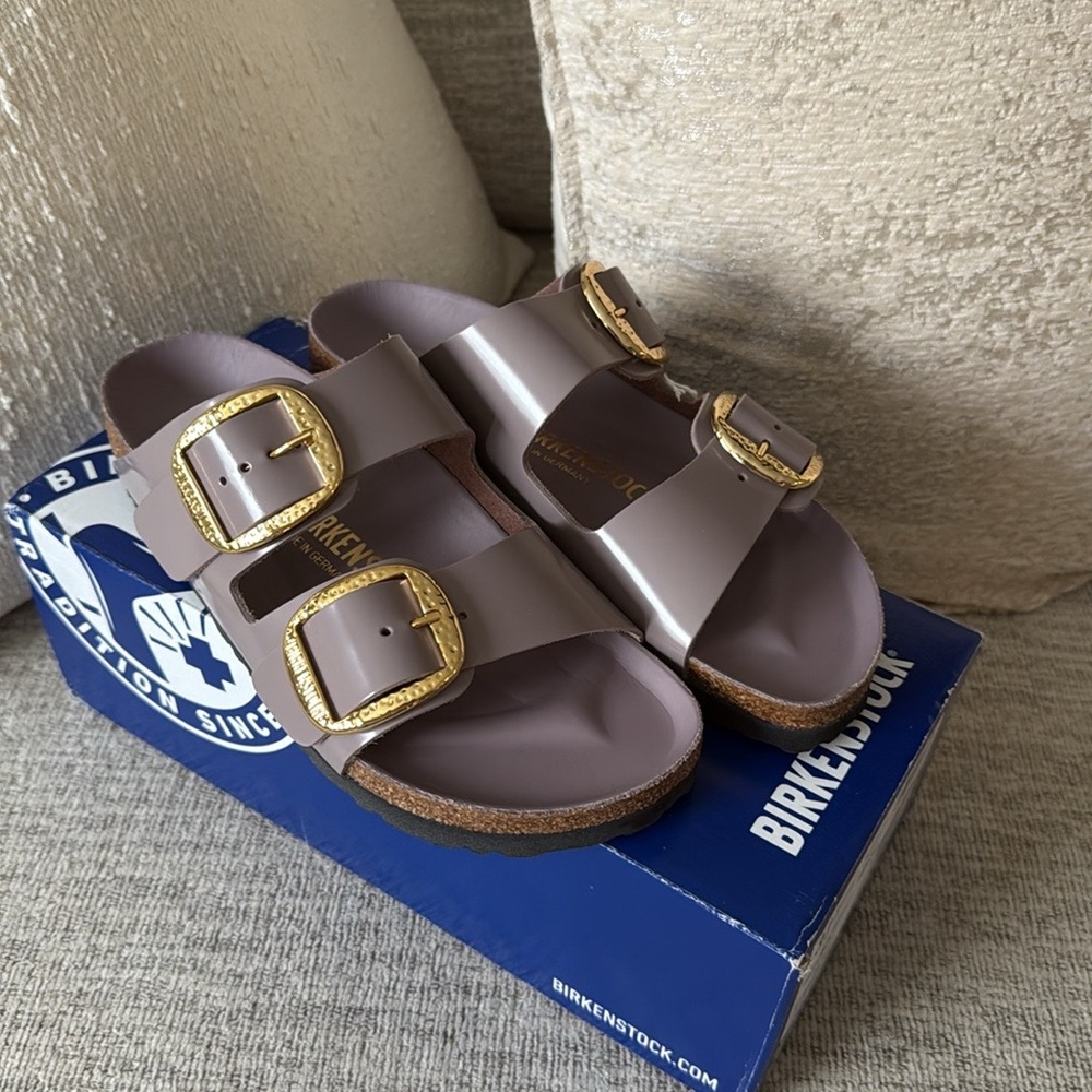 NWT Birkenstock Arizona Big Hammered Buckle High Shine Sandals Faded Purple - Picture 10 of 15